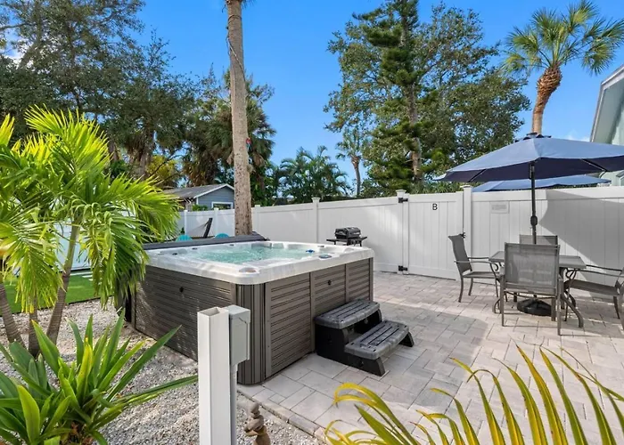 Country house August Pet Friendly And Hot Tub A