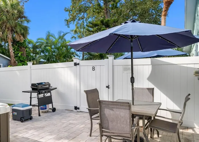 Country house August Pet Friendly And Hot Tub A