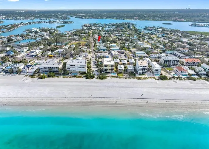 Country house August Pet Friendly And Hot Tub A Clearwater Beach